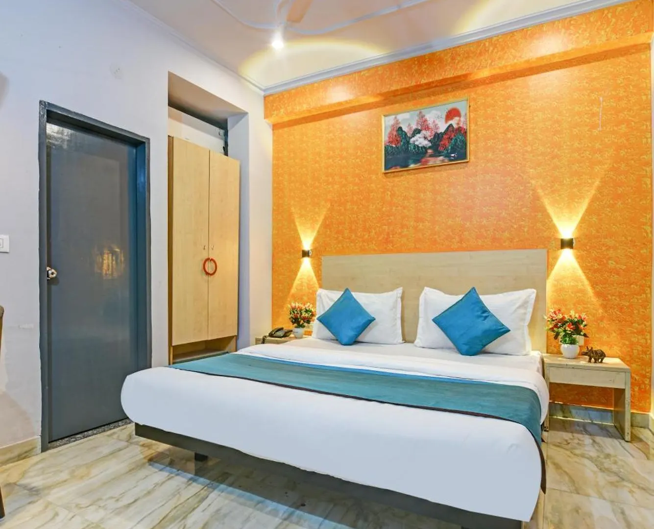 Отель Royal Spark Inn1 - Medicity Gurugram, Near Medanta Hospital Гургаон