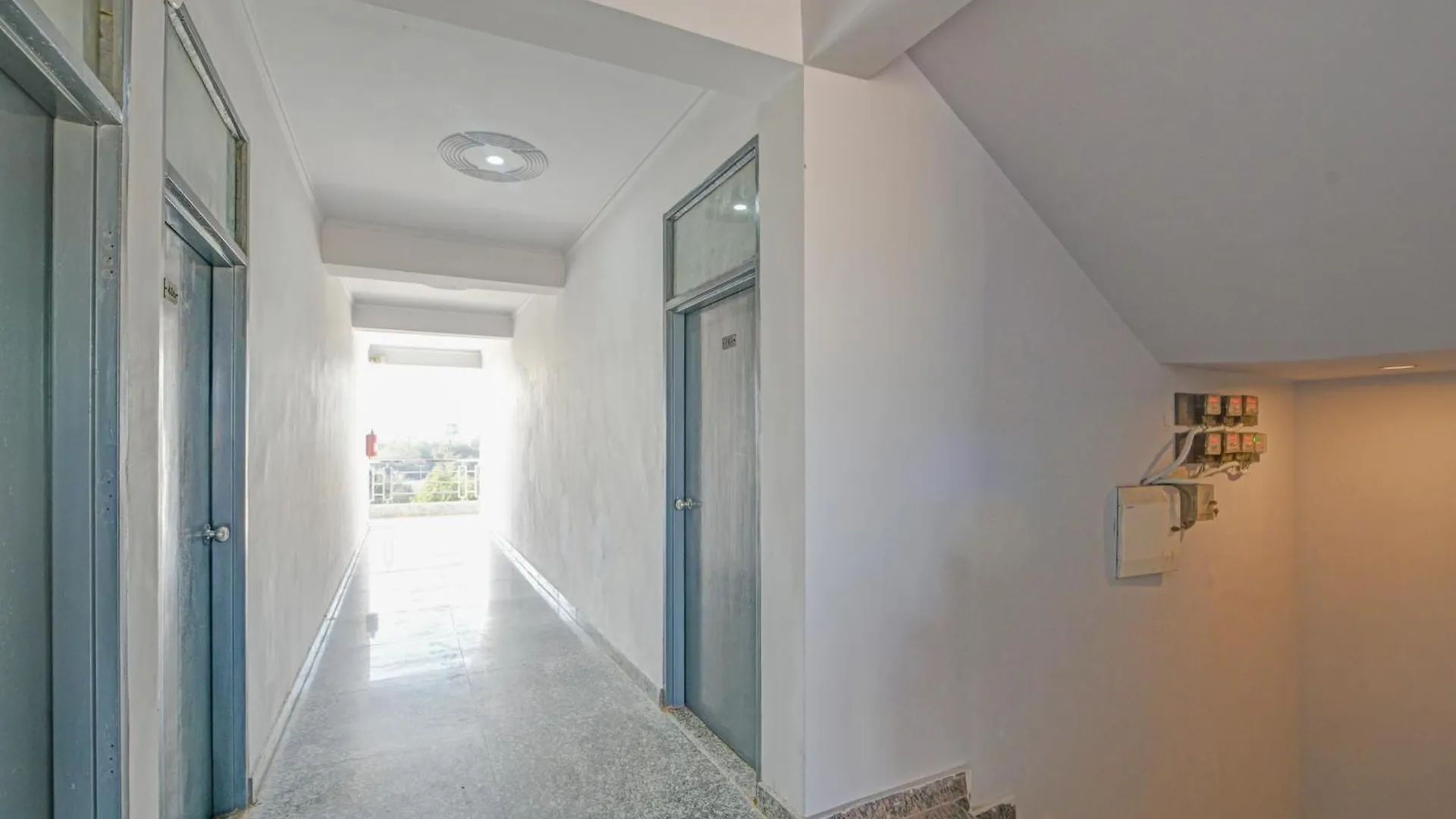 Royal Spark Inn1 - Medicity Gurugram, Near Medanta Hospital Гургаон