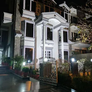 Hotel Windsor Castle Cyber City, Gurgaon