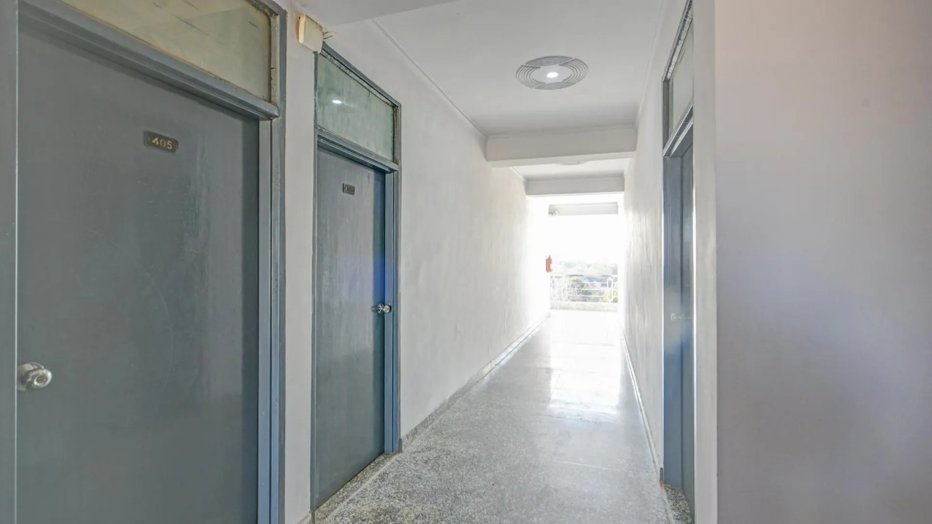 Royal Spark Inn1 - Medicity Gurugram, Near Medanta Hospital Gurgaon Indien